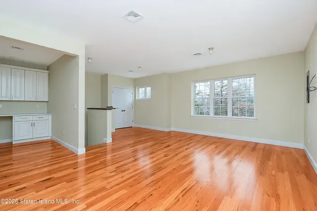 $1,489,888 | 556 Drumgoole Road East | Greenridge