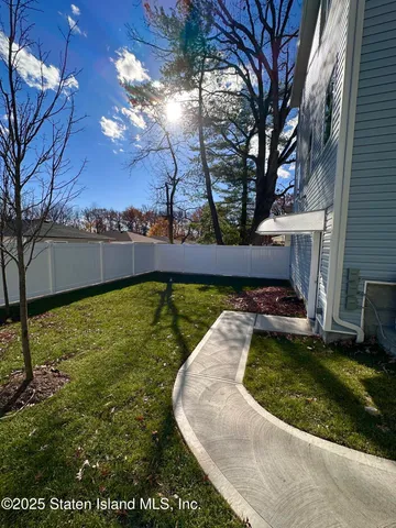 $1,489,888 | 556 Drumgoole Road East | Greenridge