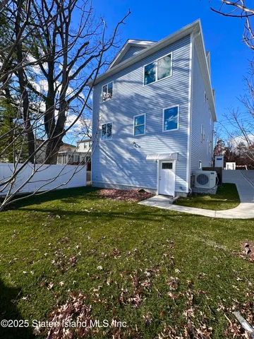 $1,489,888 | 556 Drumgoole Road East | Greenridge