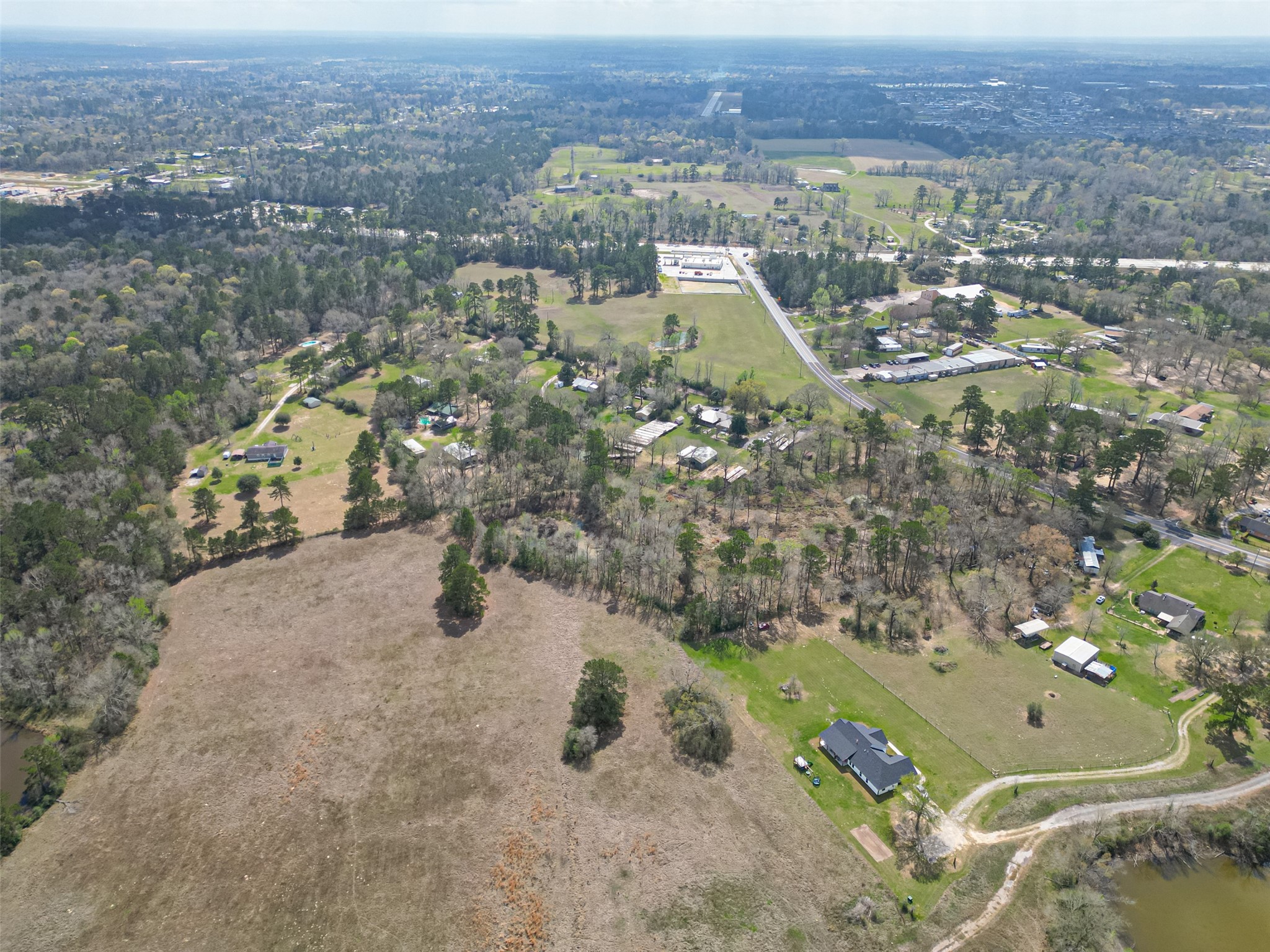 1004 Kelley Road Conroe, TX 77303 - Photo 8 of 38