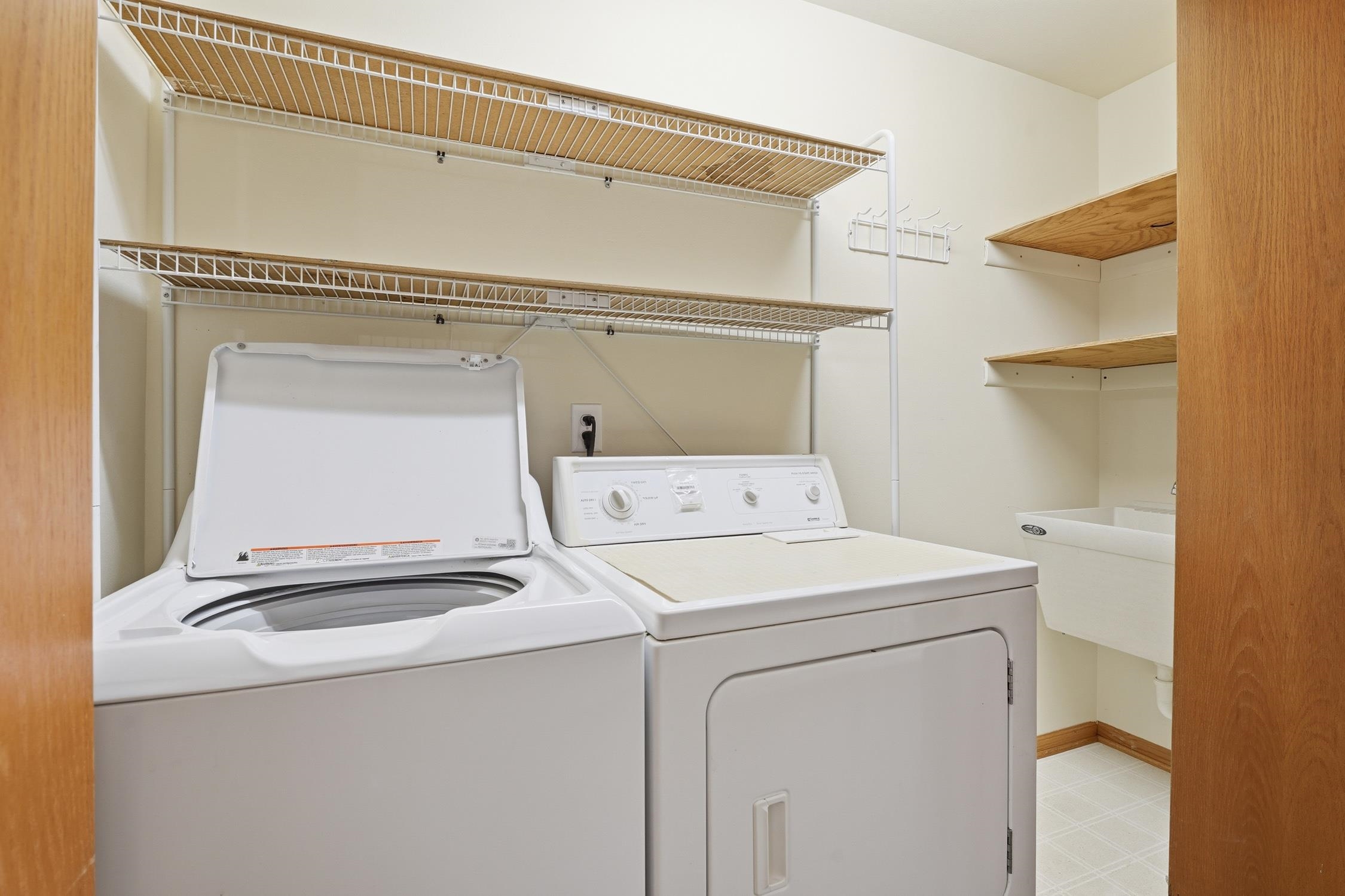 830 Devonshire Road Stoughton, WI 53589 - Photo 13 of 30