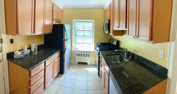 $3,900 | 652 Washington Street, Unit 3, Brookline, MA 02446