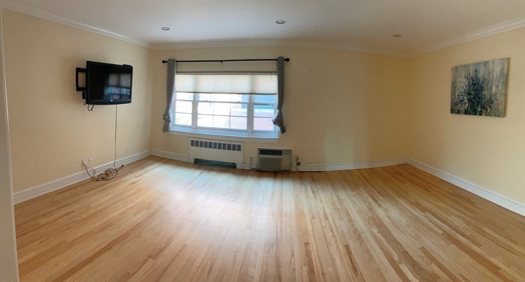 652 Washington Street, Unit 3 Brookline, MA 02446 - Photo 5 of 9