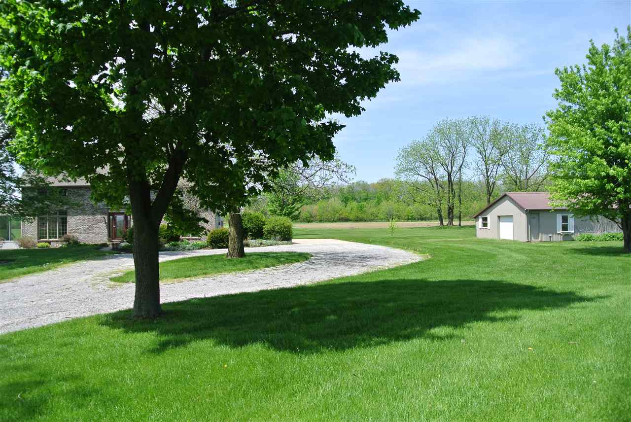 67101 Elm Road Bremen, IN 46506 - Photo 3 of 35 Gallery Image 3