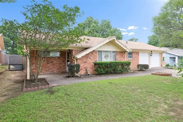 $293,000 | 1607 Windlea Drive, Euless, TX 76040