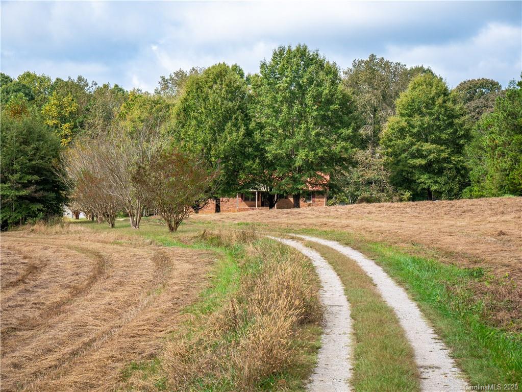 1074 Flamingo Road Lancaster, SC 29720 - Photo 2 of 17