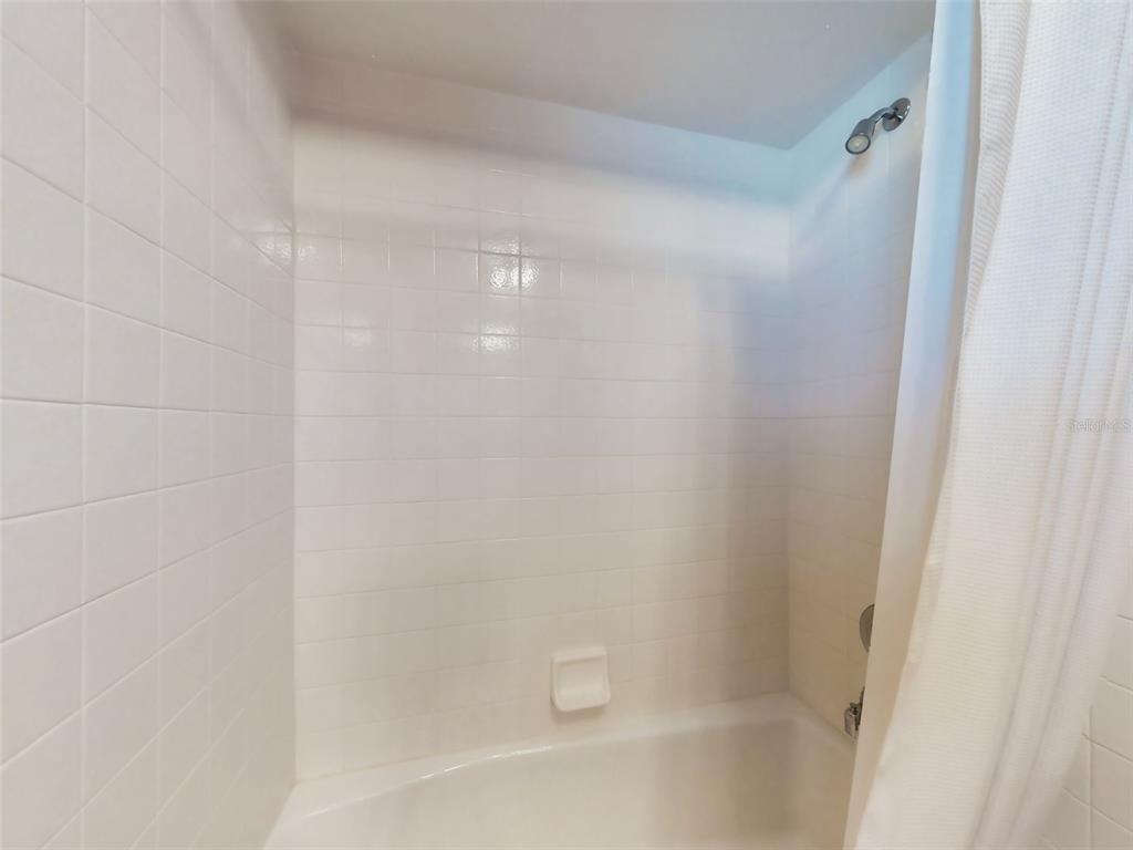 116 Wood Ridge Trail Sanford, FL 32771 - Photo 40 of 49 a close up of a bathtub