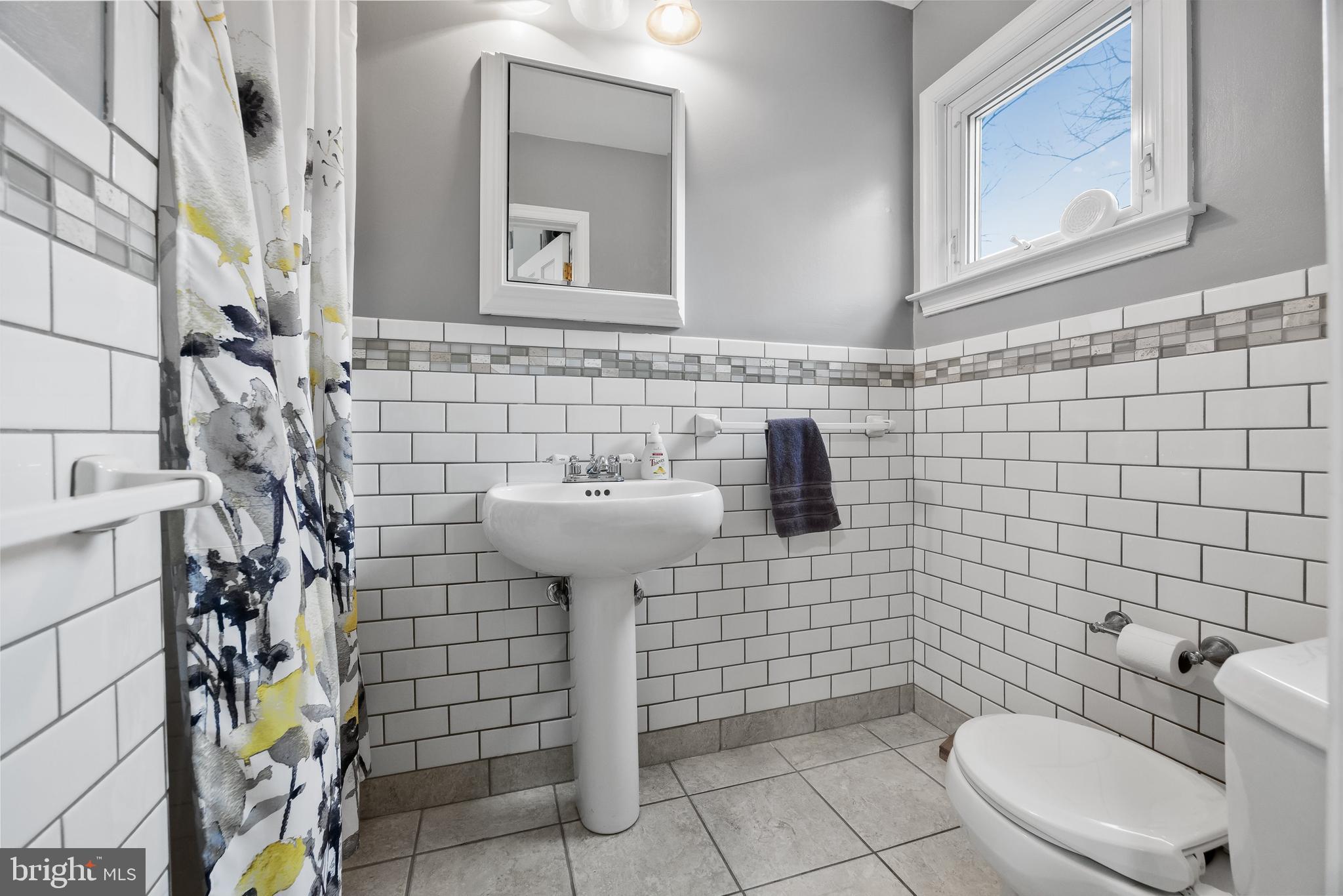 227 Tuckerton Road Medford, NJ 08055 - Photo 13 of 36 Main Floor Full Bath 1