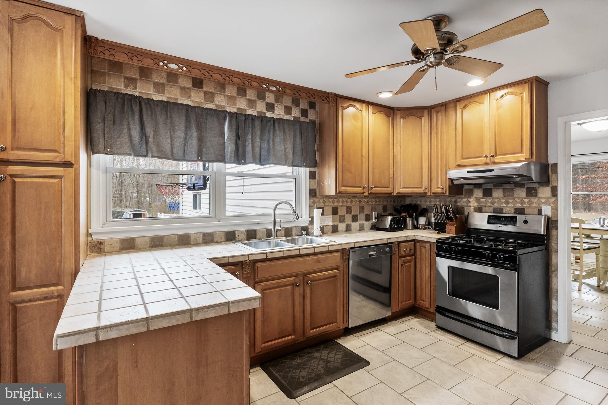 227 Tuckerton Road Medford, NJ 08055 - Photo 9 of 36 Kitchen