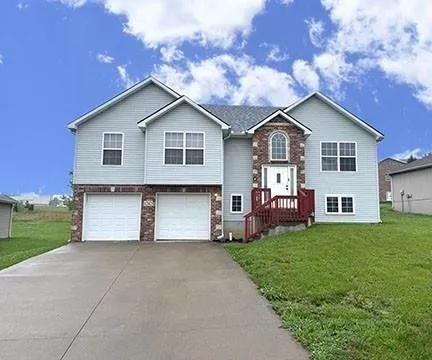 $355,000 | 1242 Cypress Court, Warrensburg, MO 64093