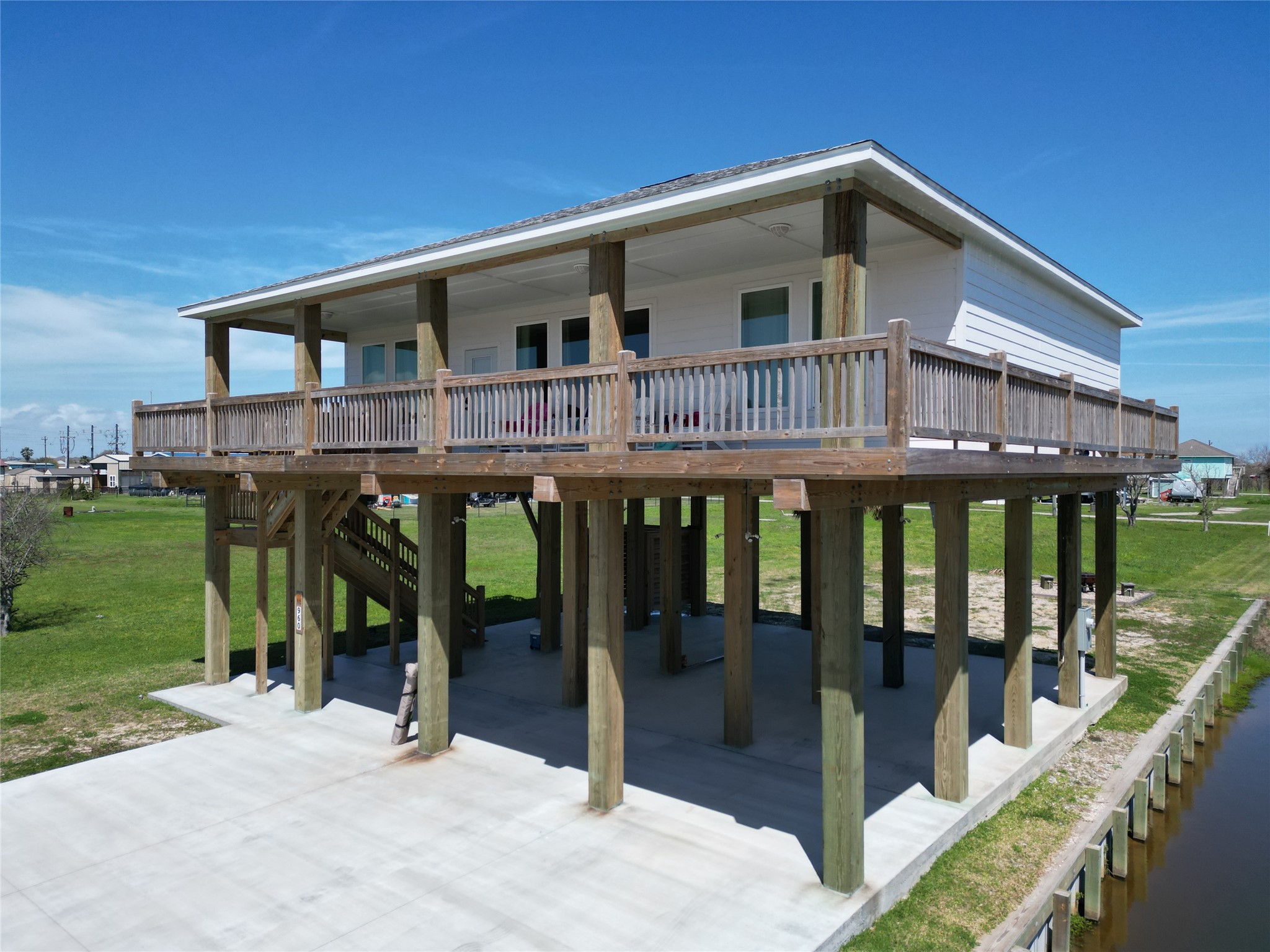 960 South Sage Road Crystal Beach, TX 77650 - Photo 4 of 48