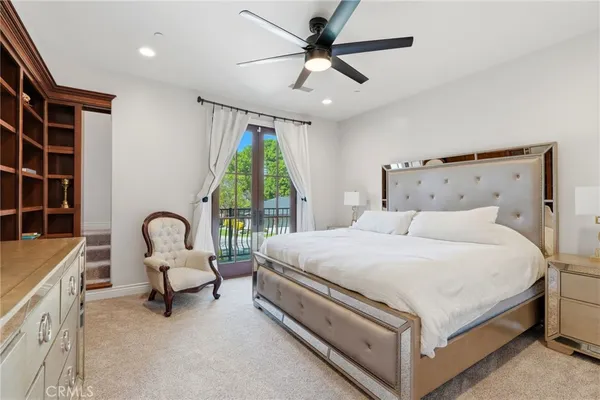 a view of a storage & utility room with washer and dryer