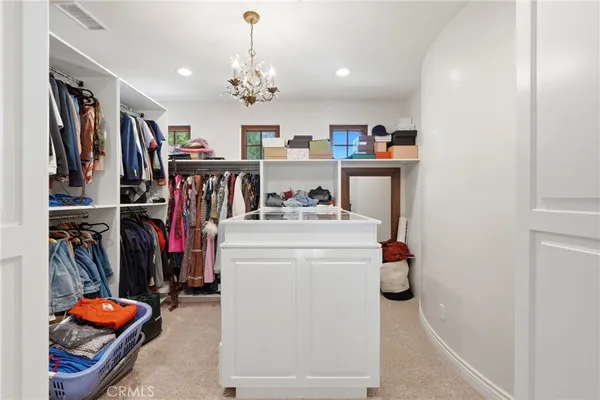 $1,399,999 | 3939 West Robinwood Court, Visalia, CA 93291