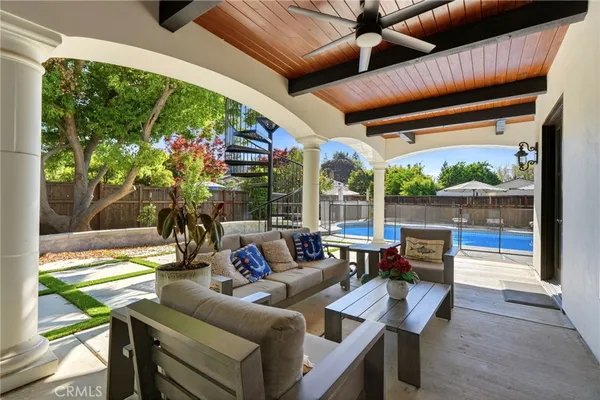 $1,399,999 | 3939 West Robinwood Court, Visalia, CA 93291