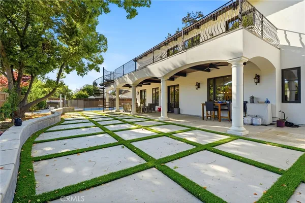 $1,399,999 | 3939 West Robinwood Court, Visalia, CA 93291