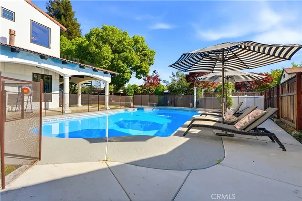 $1,399,999 | 3939 West Robinwood Court, Visalia, CA 93291