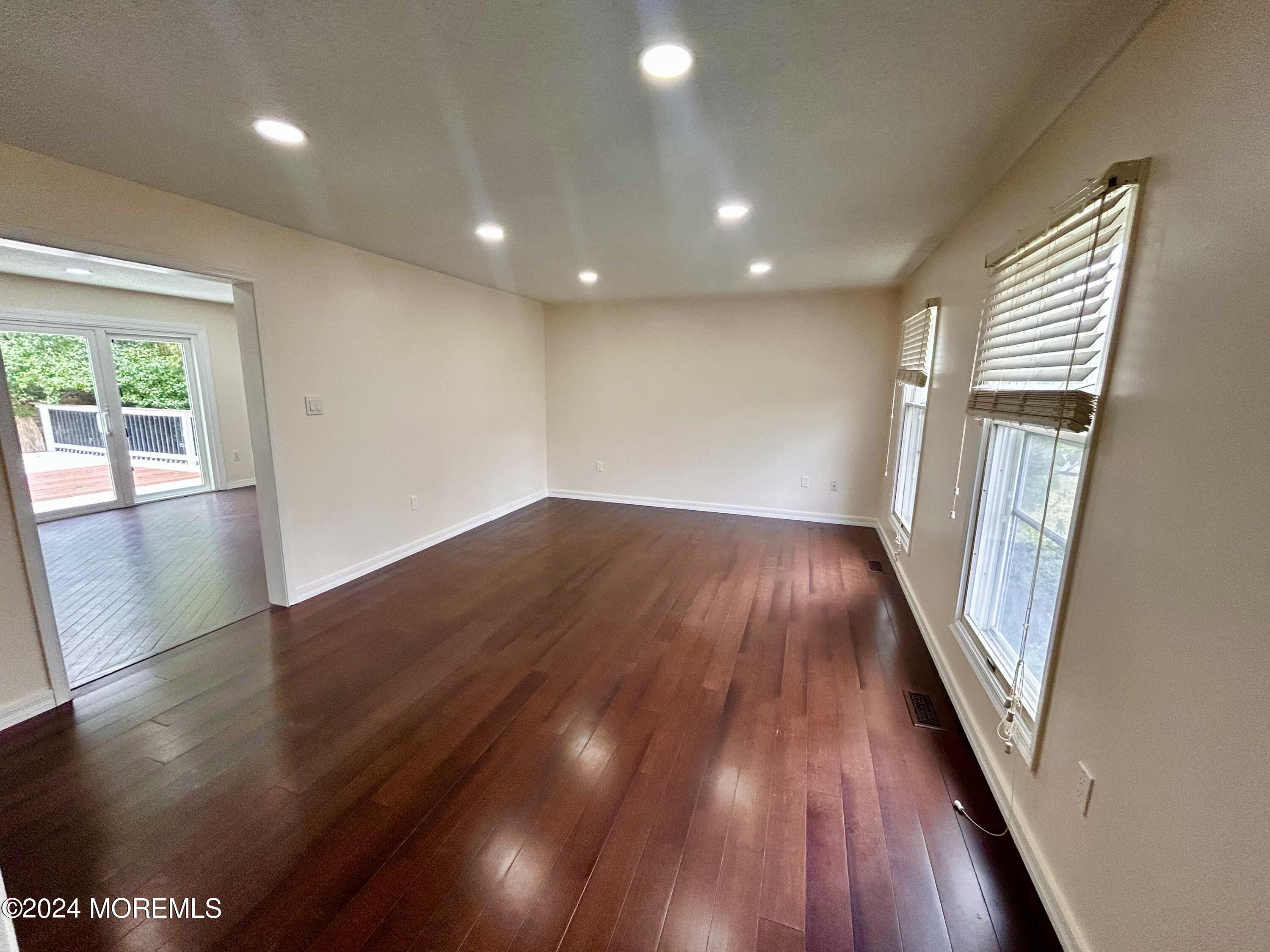 11 Hickory Hill Road Jackson, NJ 08527 - Photo 11 of 27 living room
