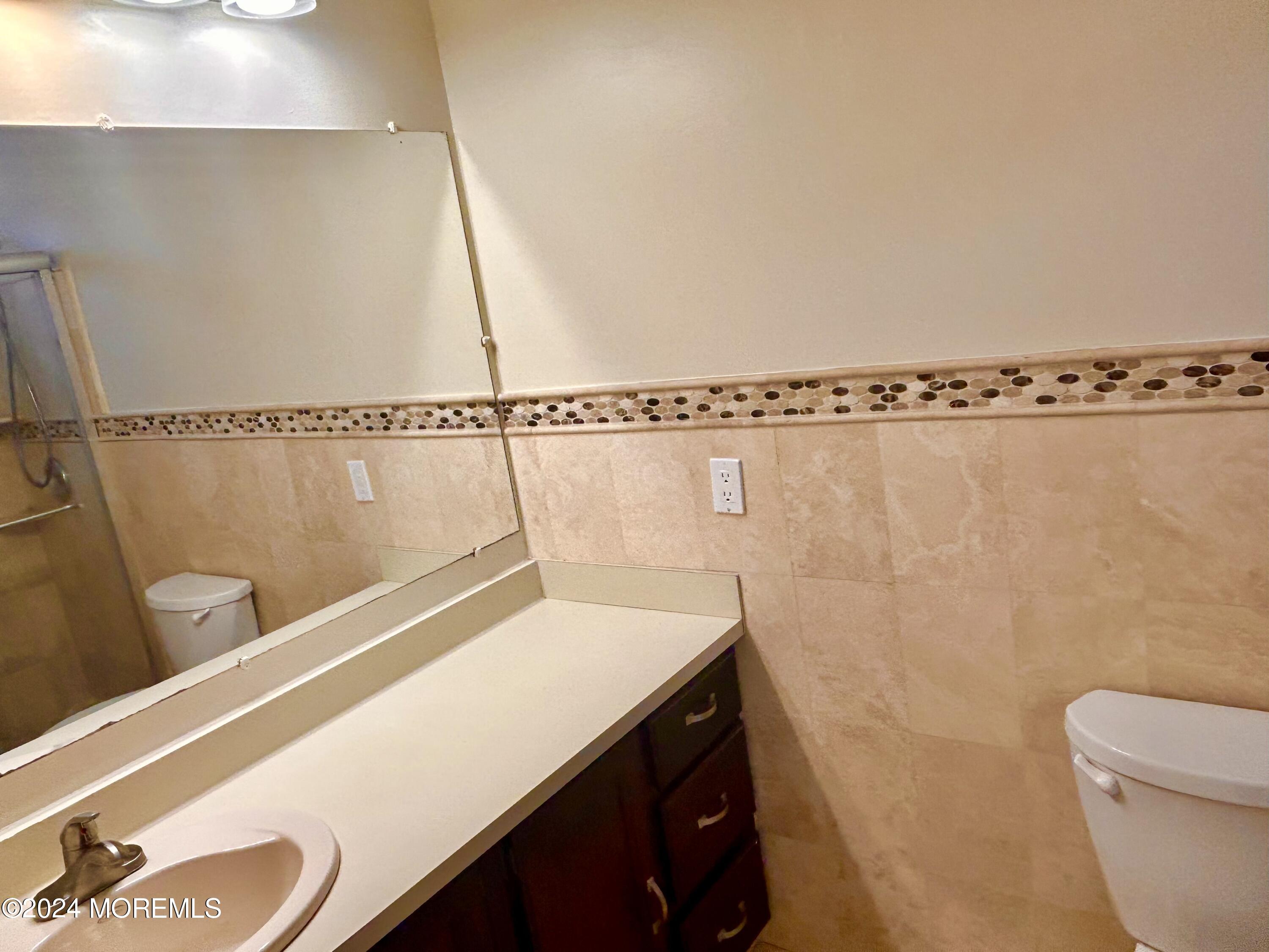 11 Hickory Hill Road Jackson, NJ 08527 - Photo 20 of 27 Master Bathroom