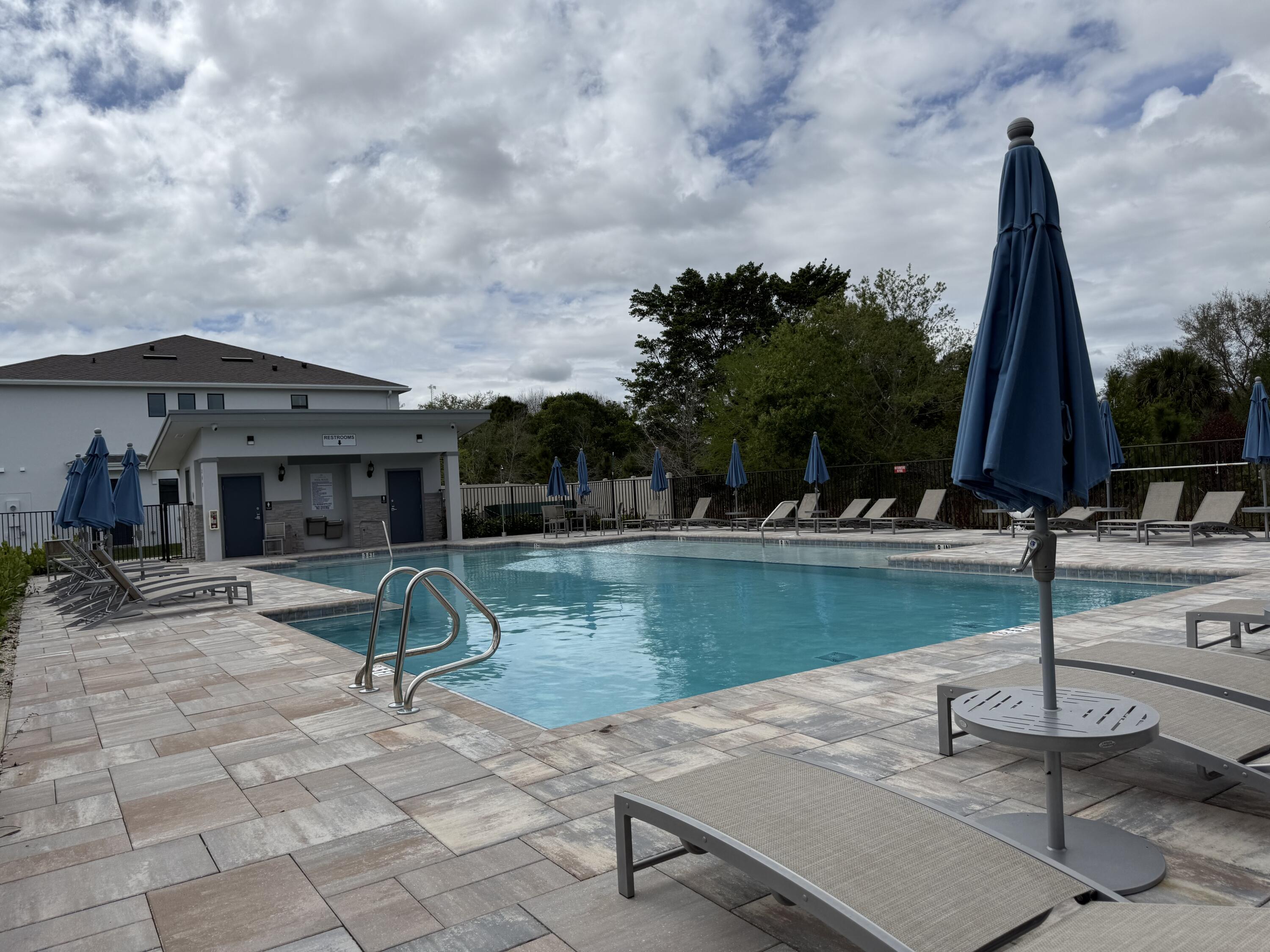 275 Southwest Sally Way Stuart, FL 34994 - Photo 12 of 19 IMG_0186