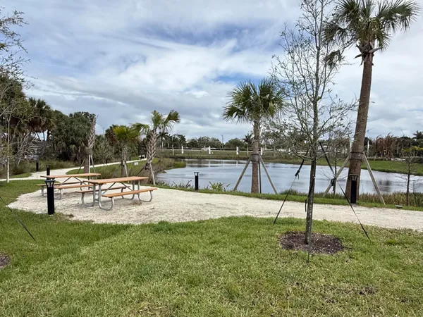 $2,800 | 275 Southwest Sally Way, Stuart, FL 34994
