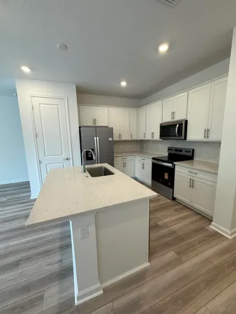 $2,800 | 275 Southwest Sally Way, Stuart, FL 34994