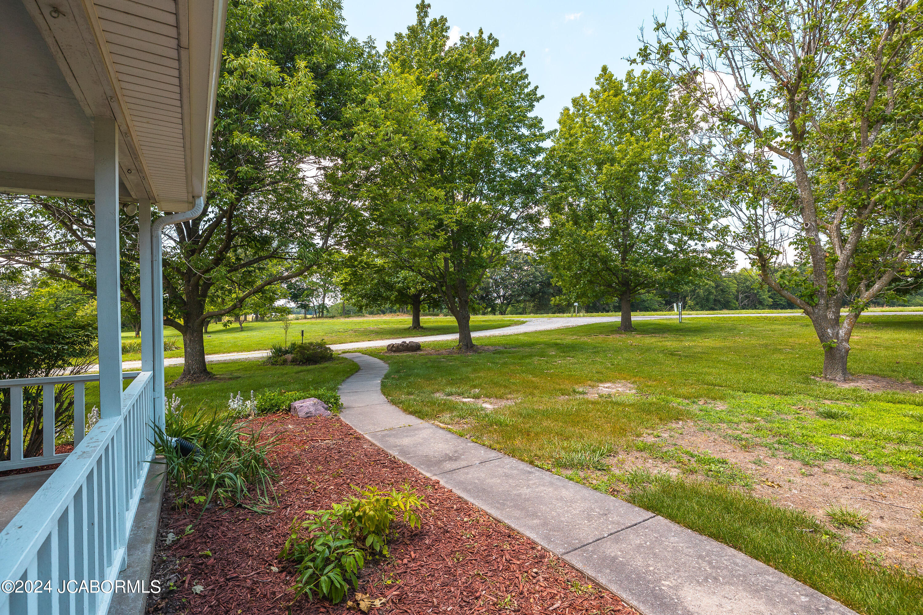 3040 State Rte H Fayette, MO 65248 - Photo 7 of 60