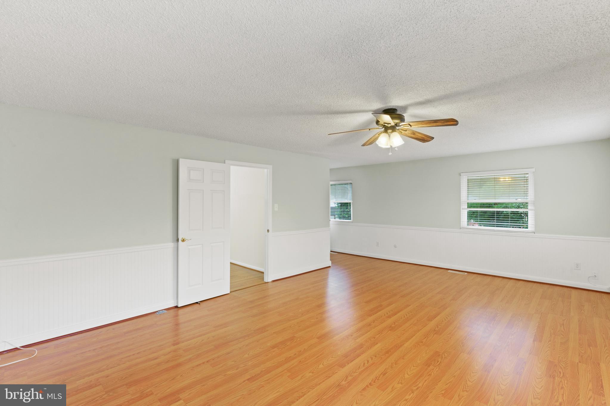 302 Lillard Road Sterling, VA 20164 - Photo 11 of 20