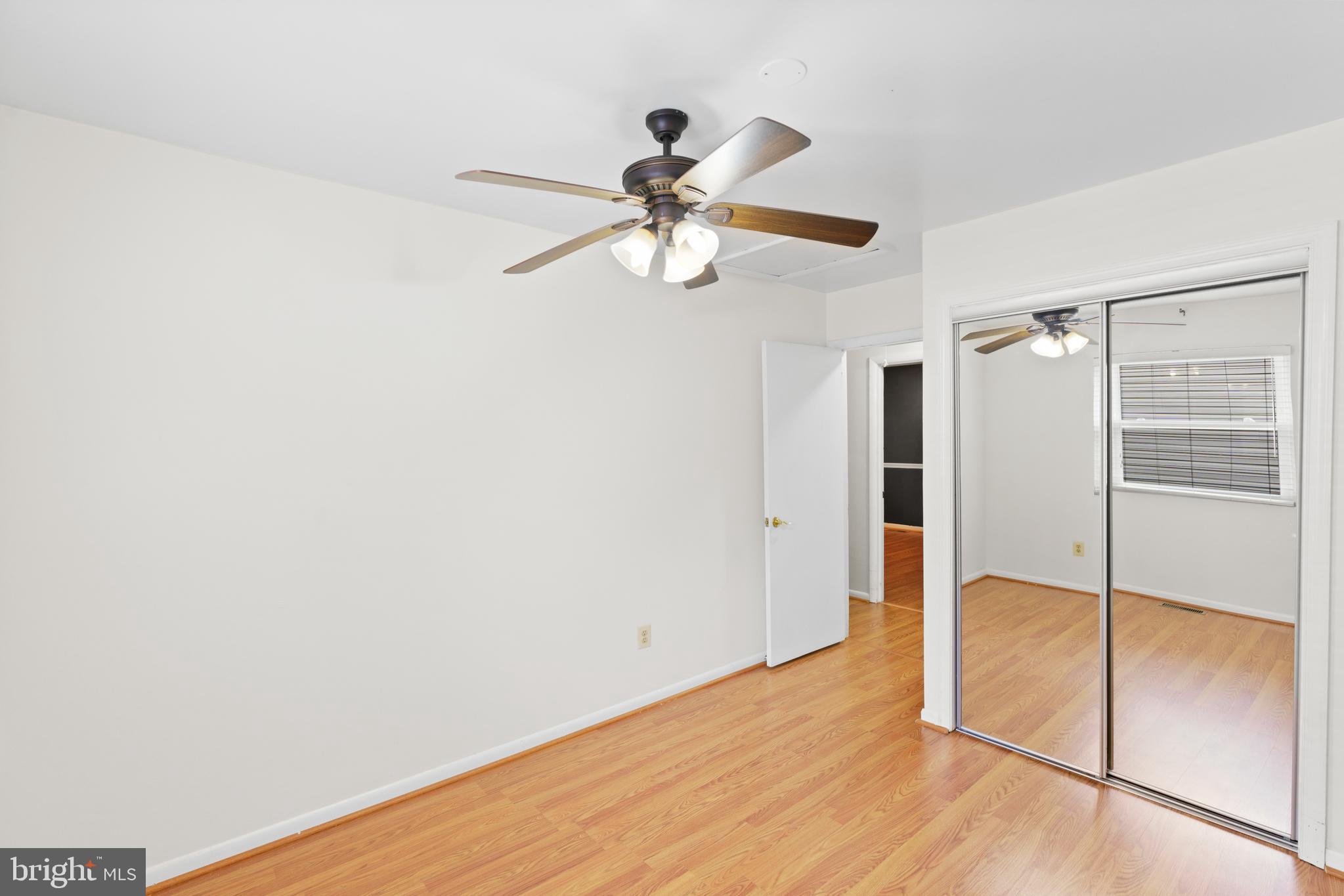 302 Lillard Road Sterling, VA 20164 - Photo 7 of 20