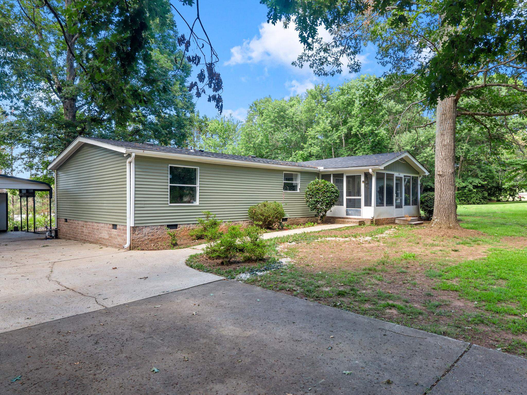 208 Red Raven Drive Greer, SC 29651 - Photo 2 of 39