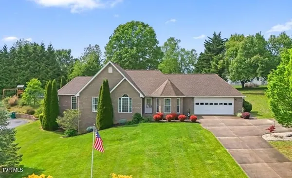 $434,900 | 32582 Spring Crest Drive, Glade Spring, VA 24340