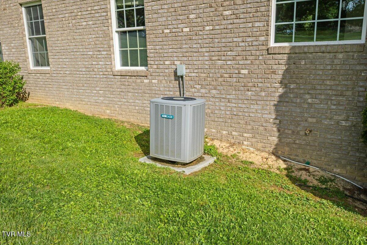 32582 Spring Crest Drive Glade Spring, VA 24340 - Photo 43 of 47 Heatpump