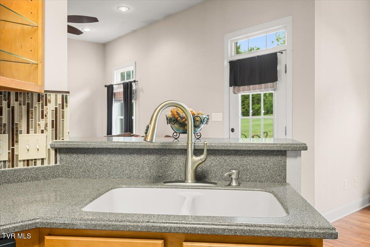 32582 Spring Crest Drive Glade Spring, VA 24340 - Photo 9 of 47 Sink/Bar