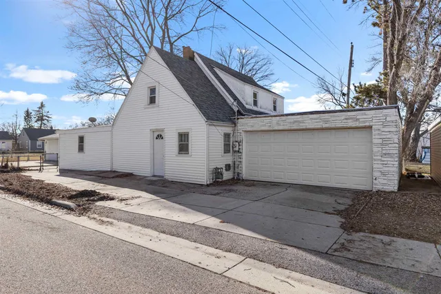 $165,000 | 744 Drexel Boulevard, Machesney Park, IL 61115