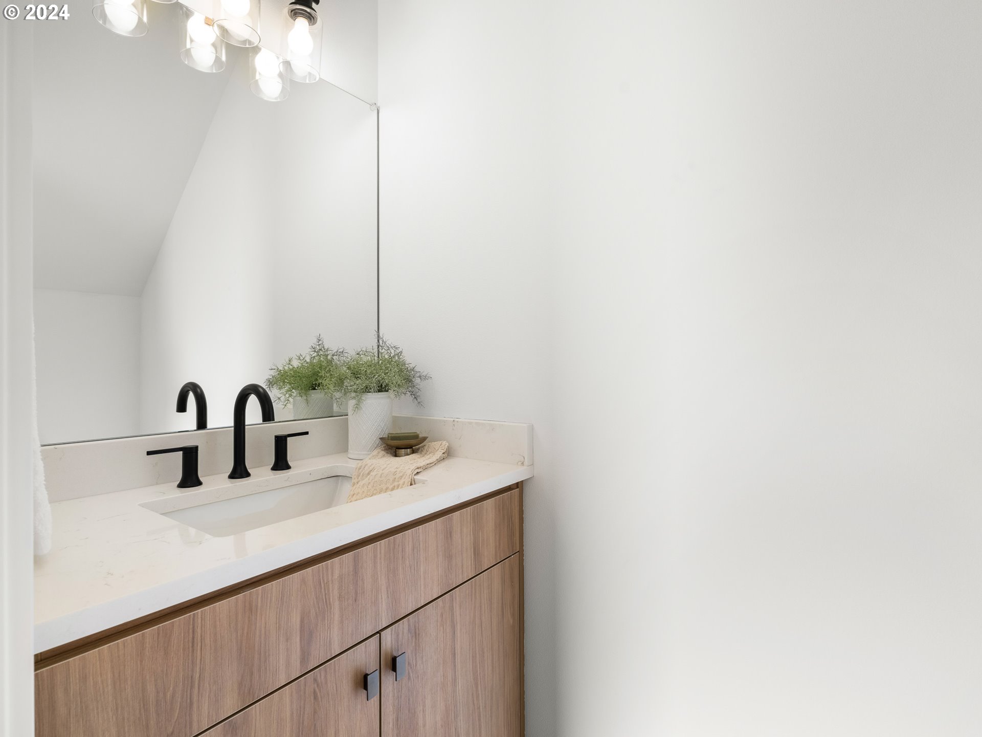 2519 Northeast Killingsworth Street, Unit 1 Portland, OR 97211 - Photo 12 of 16