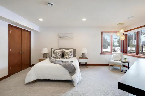 $2,495,000 | 505 South Willow Drive, Orono, MN 55356