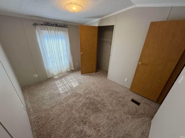 $84,500 | 3015 Benjamin Lane, Vincennes, IN 47591