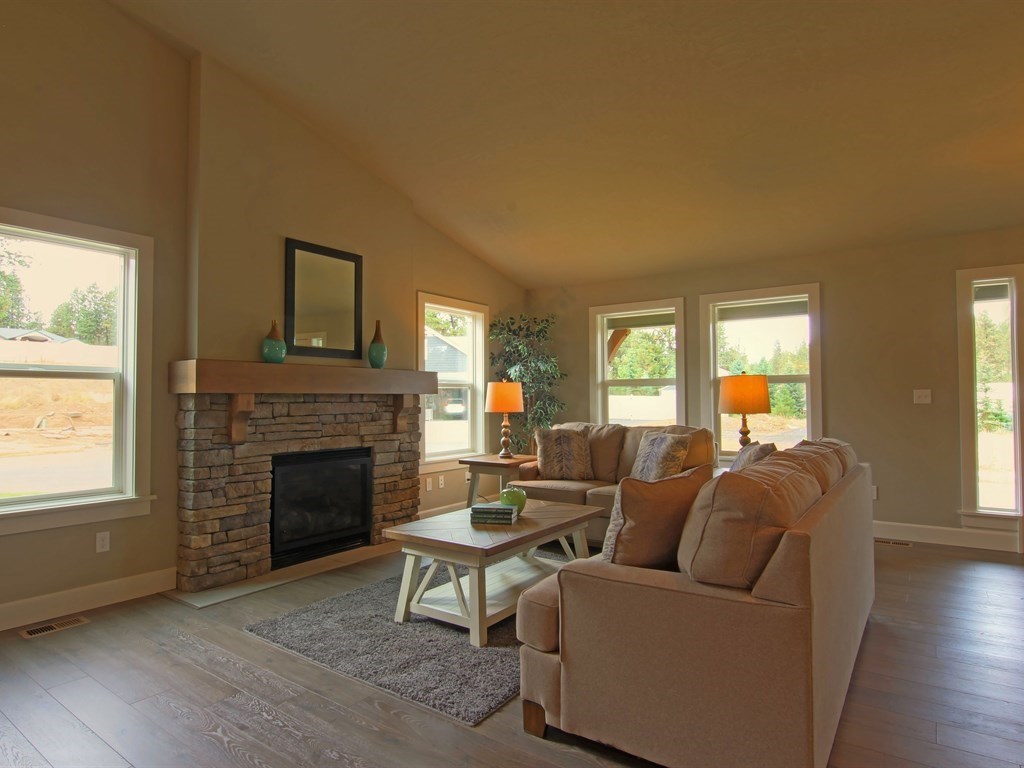 5529 North Radium Lane Spokane, WA 99217 - Photo 3 of 19