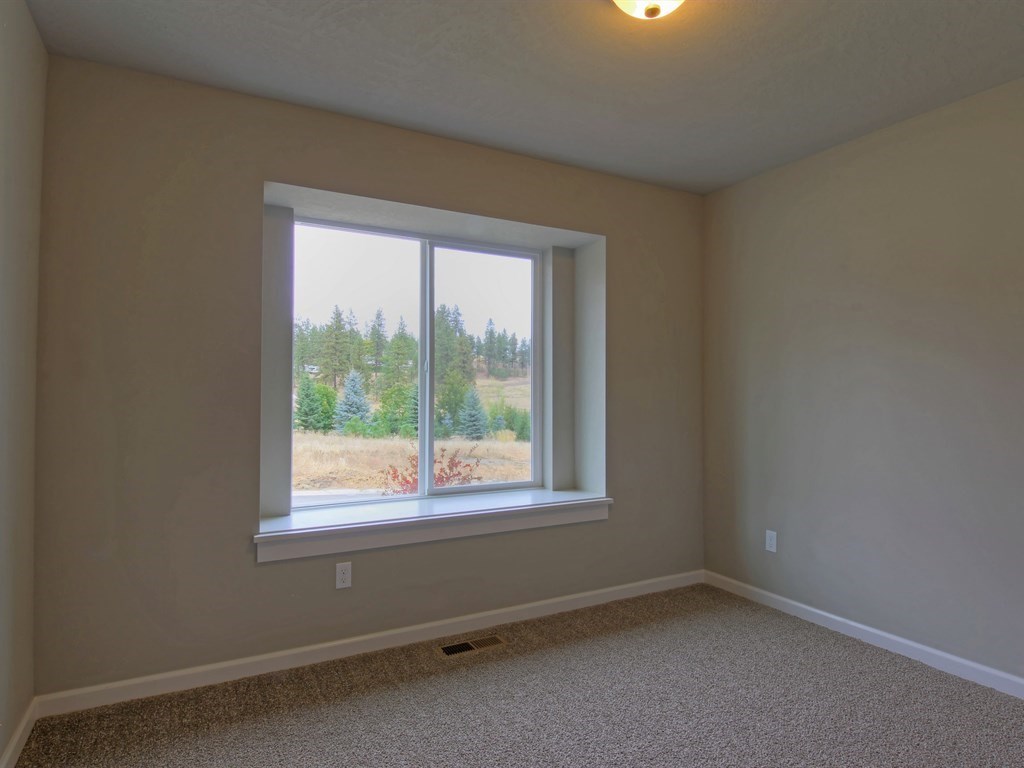 5529 North Radium Lane Spokane, WA 99217 - Photo 9 of 19