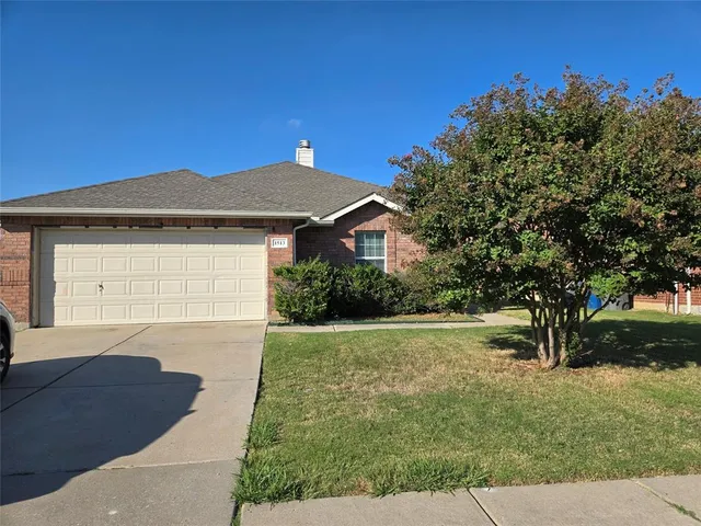 $1,800 | 1513 Breeze Lane, Little Elm, TX 75068