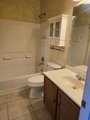 $1,800 | 1513 Breeze Lane, Little Elm, TX 75068