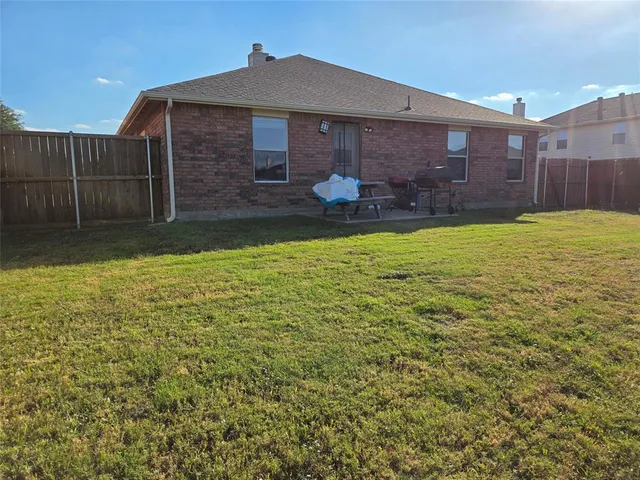 $1,800 | 1513 Breeze Lane, Little Elm, TX 75068