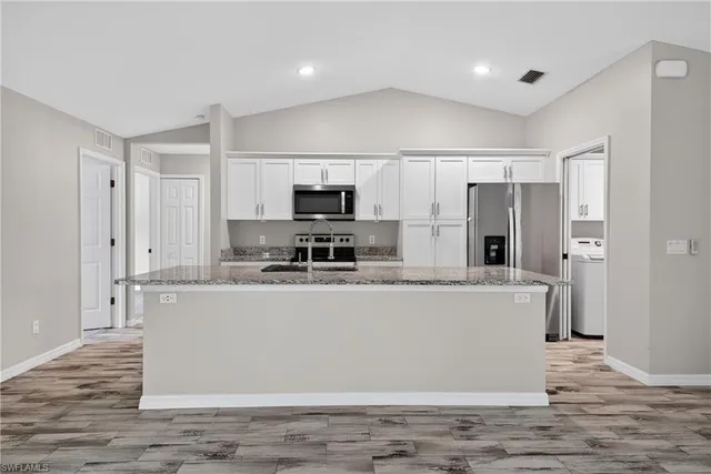 $2,800 | 8422 Cardinal Road, Fort Myers, FL 33967