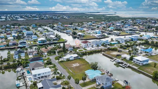 $2,500 | 3476 Gulfview Drive, Hernando Beach, FL 34607