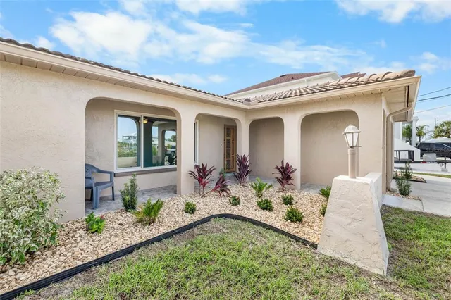 $2,500 | 3476 Gulfview Drive, Hernando Beach, FL 34607