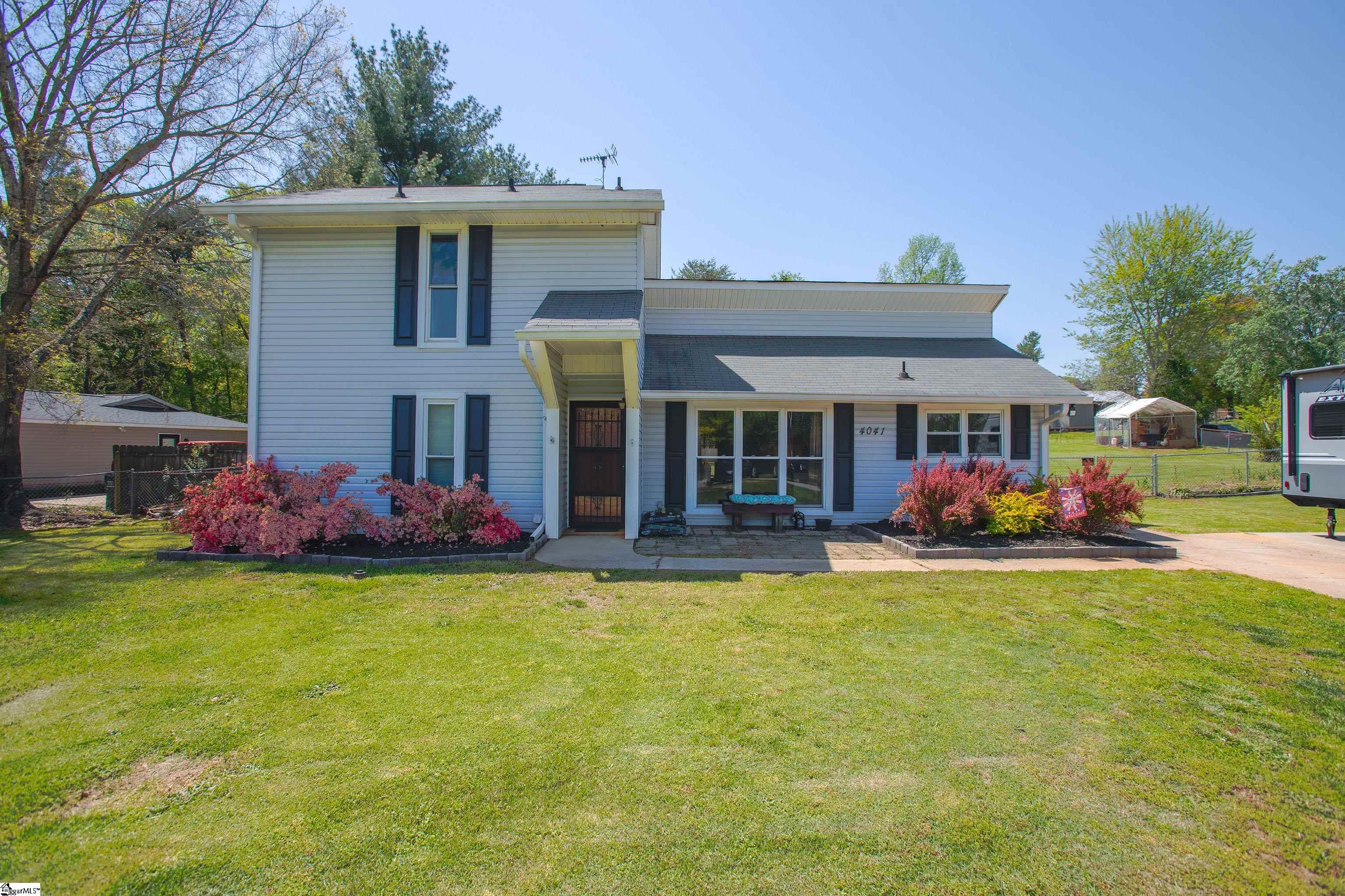 4041 North Highway 101 Greer, SC 29651 - Photo 1 of 28