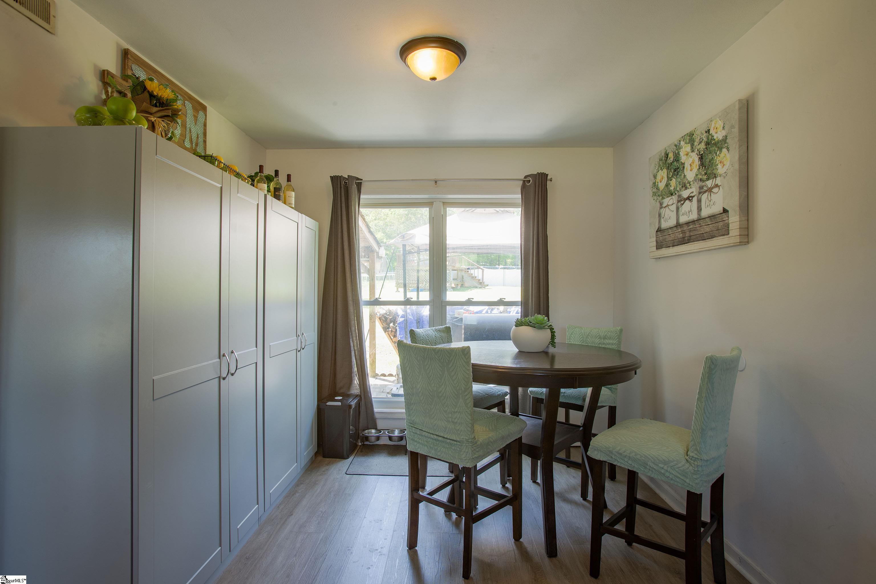 4041 North Highway 101 Greer, SC 29651 - Photo 12 of 28