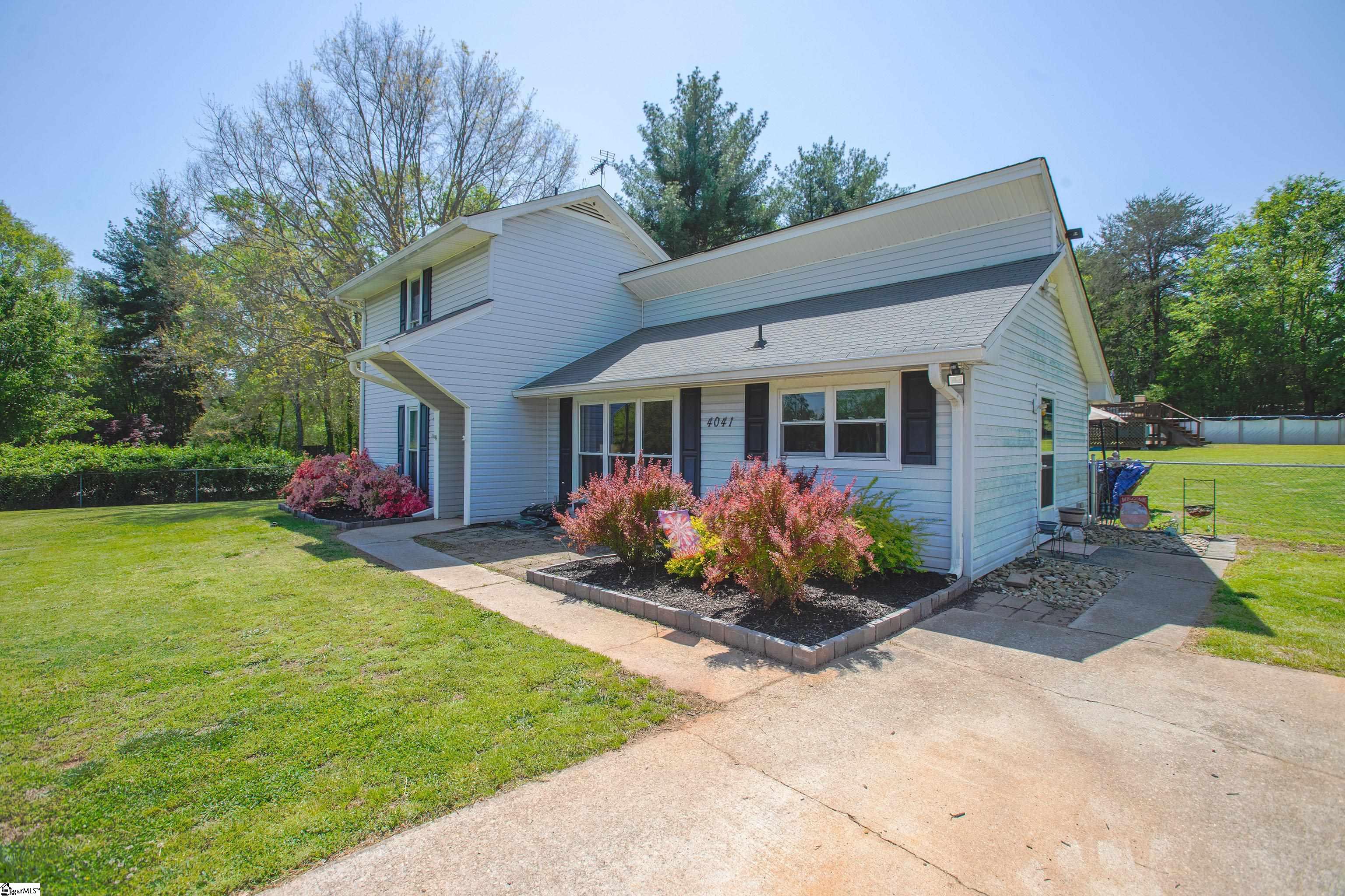 4041 North Highway 101 Greer, SC 29651 - Photo 4 of 28