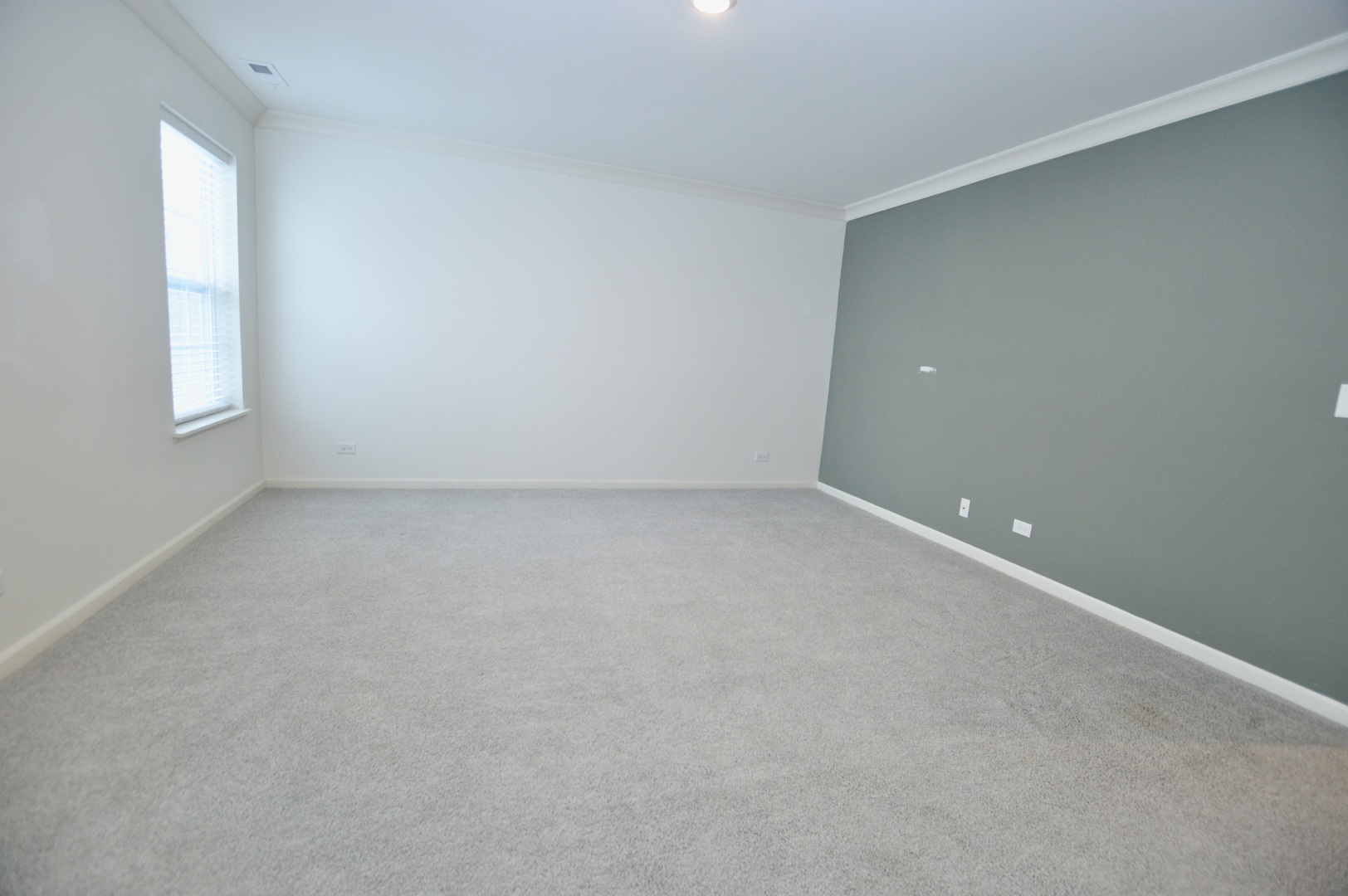 1029 Draper Road McHenry, IL 60050 - Photo 9 of 30 an empty room with a empty space and window
