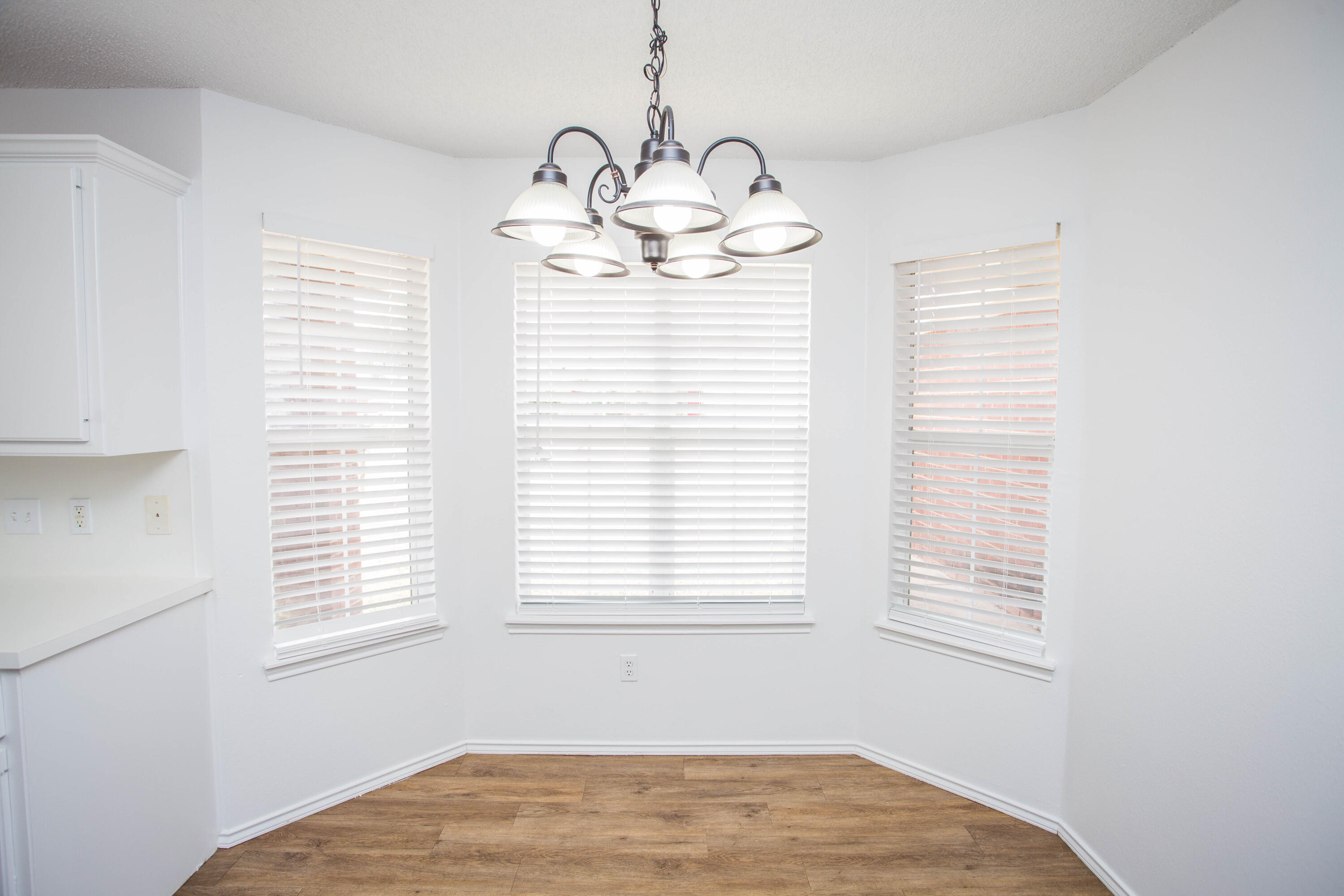 1822 79th Street Lubbock, TX 79423 - Photo 17 of 35 a view of a room with windows