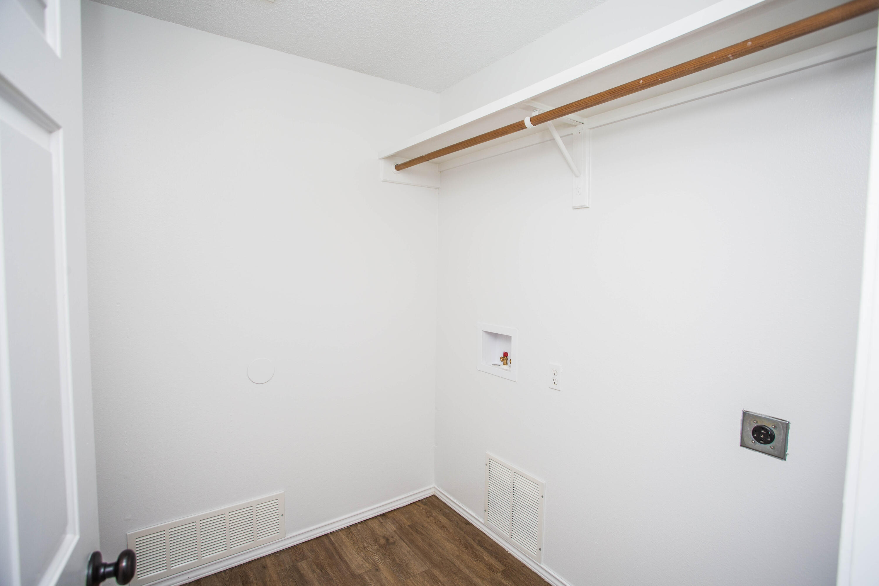 1822 79th Street Lubbock, TX 79423 - Photo 30 of 35 a view of an empty walk in closet